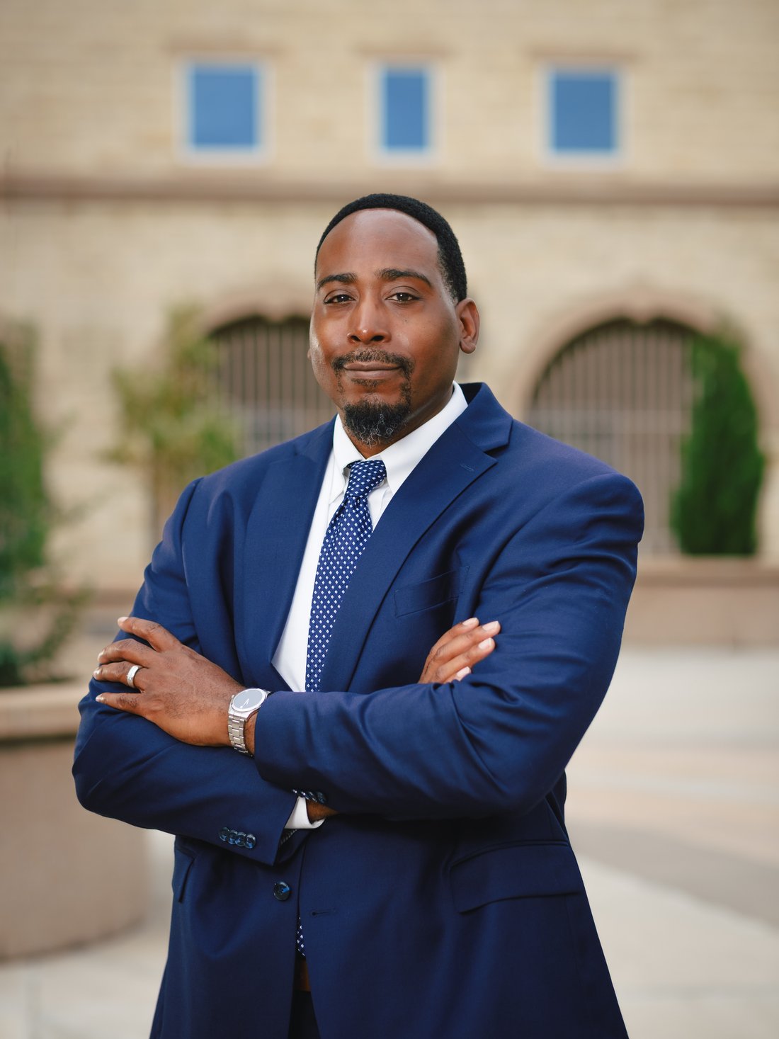 Les Romaine, attorney